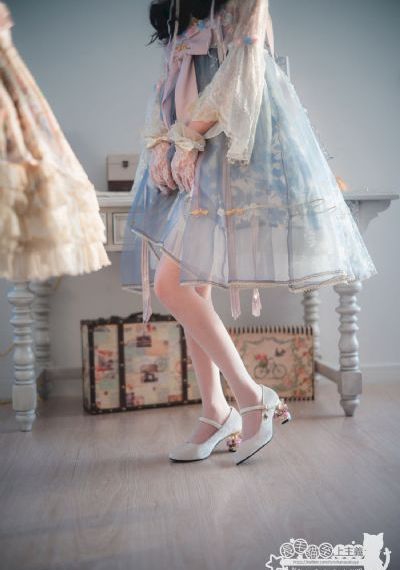 《老师请抱我》